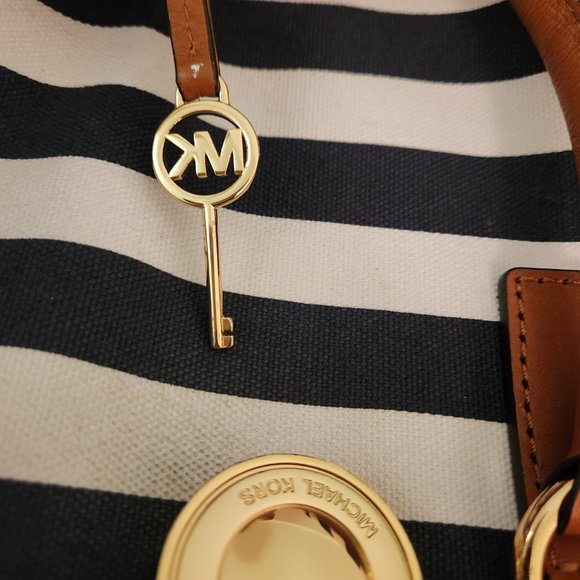 Michael Kors Hamilton - Picture 7 of 16